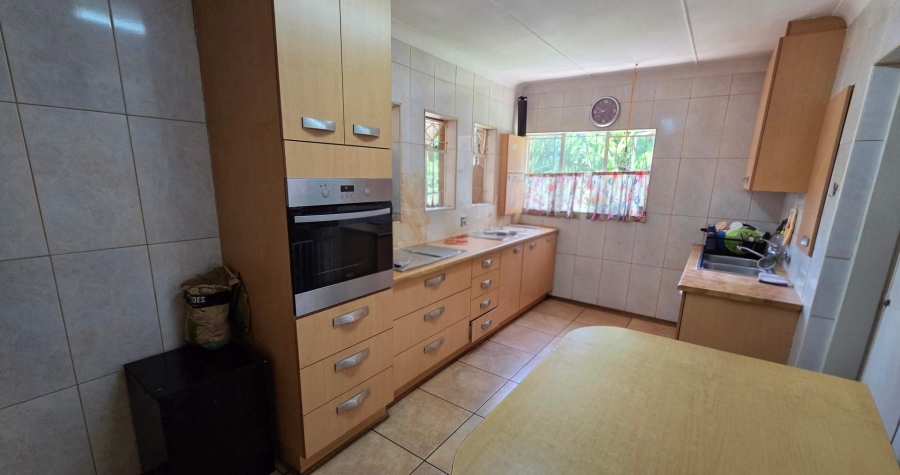 To Let 3 Bedroom Property for Rent in Fleurdal Free State